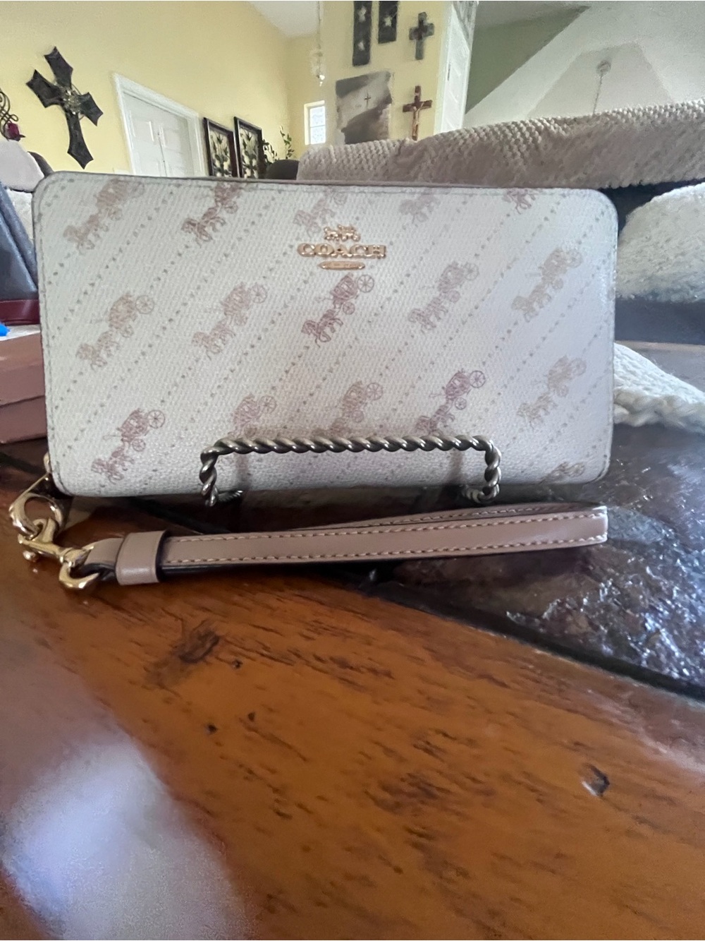 EUC🌹COACH Horse & Carriage Wallet with Cream and Tan Signature Print